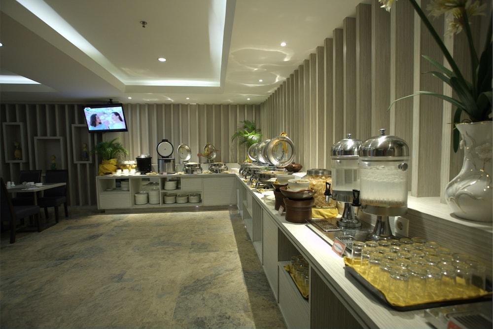 Tjokro Hotel Pekanbaru Dış mekan fotoğraf