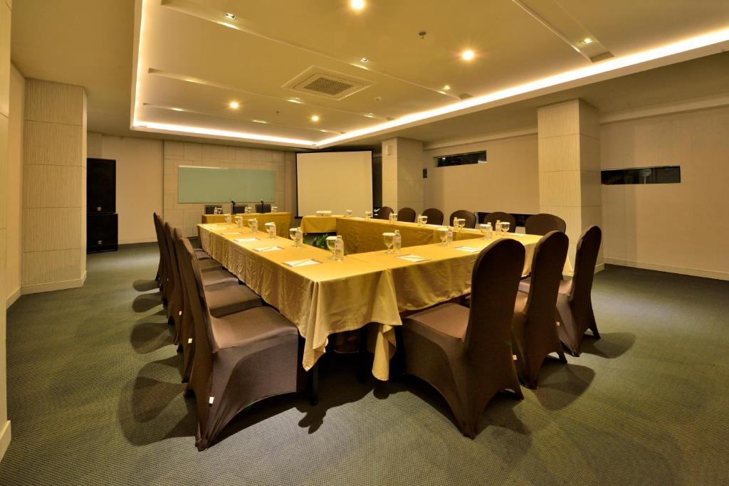 Tjokro Hotel Pekanbaru Dış mekan fotoğraf