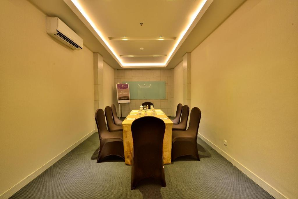 Tjokro Hotel Pekanbaru Dış mekan fotoğraf