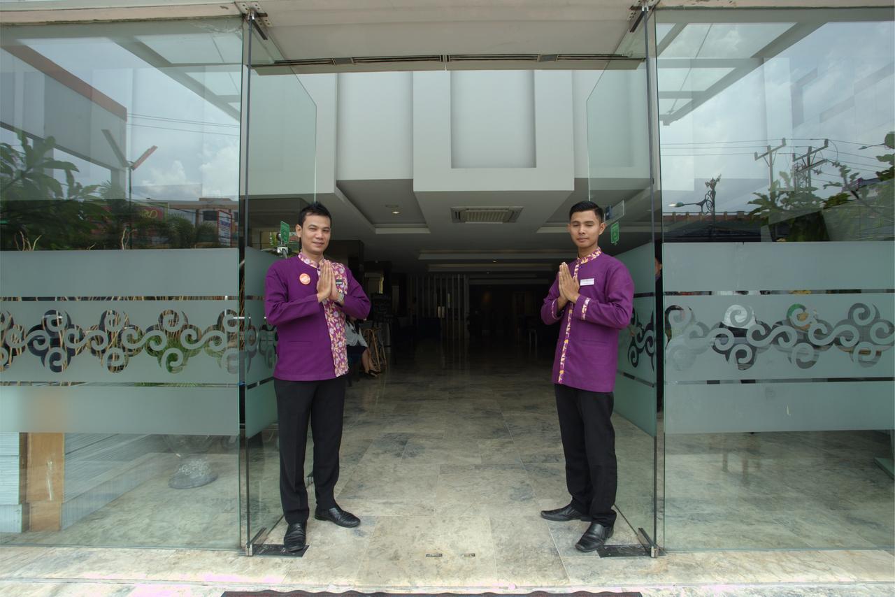 Tjokro Hotel Pekanbaru Dış mekan fotoğraf