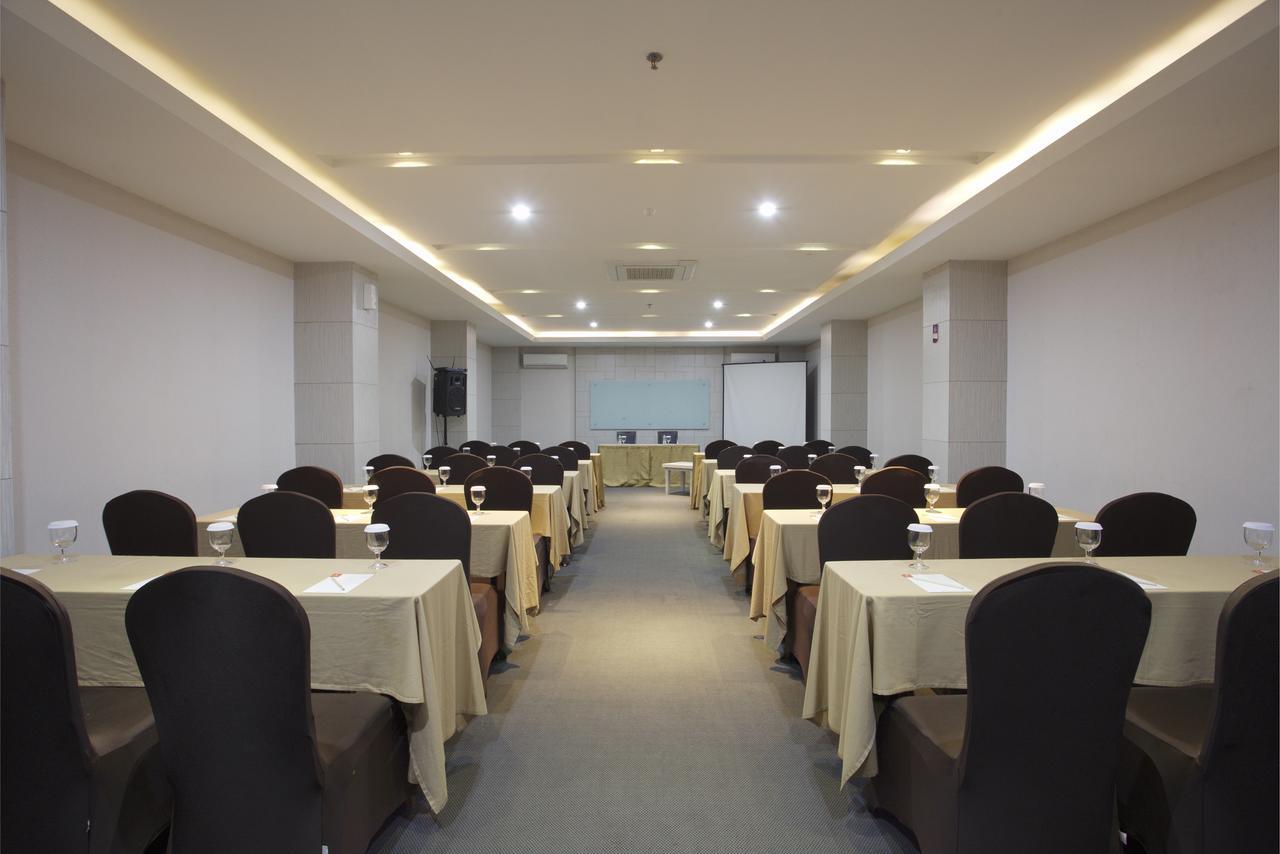 Tjokro Hotel Pekanbaru Dış mekan fotoğraf
