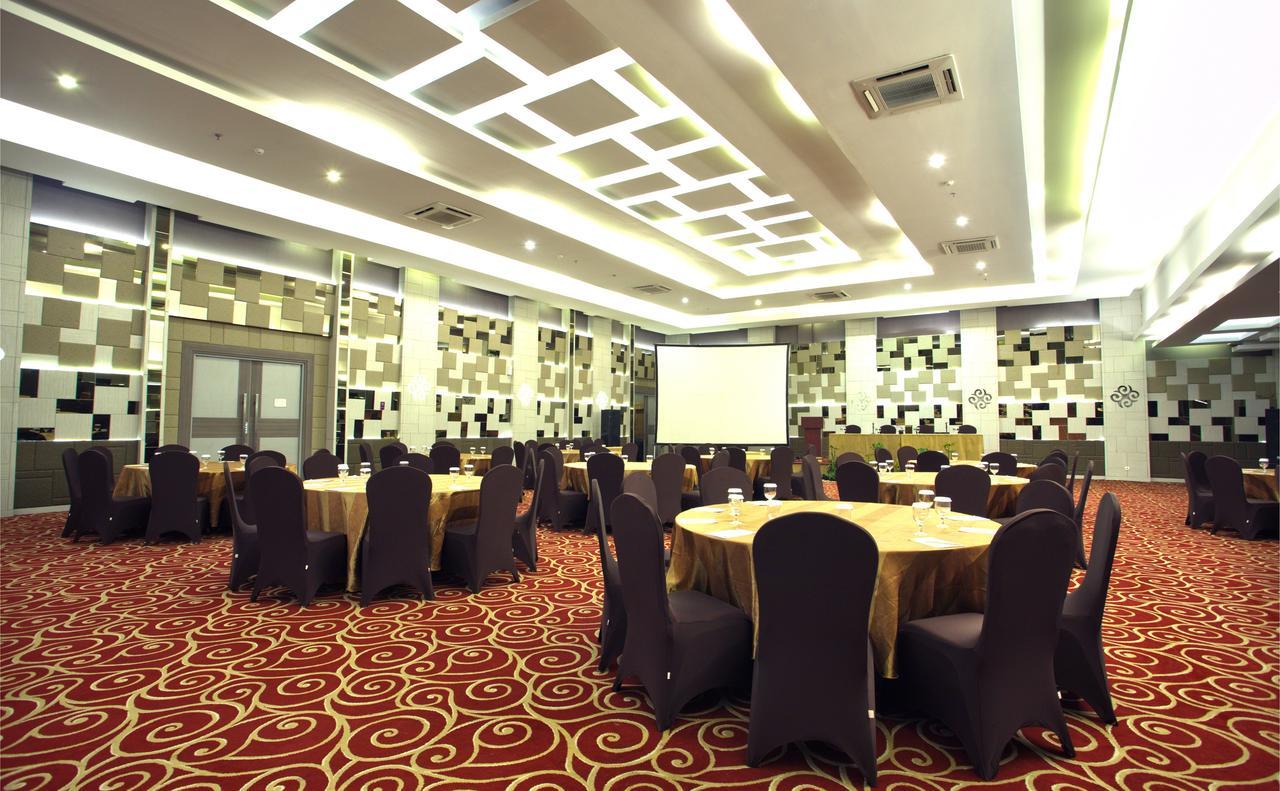 Tjokro Hotel Pekanbaru Dış mekan fotoğraf